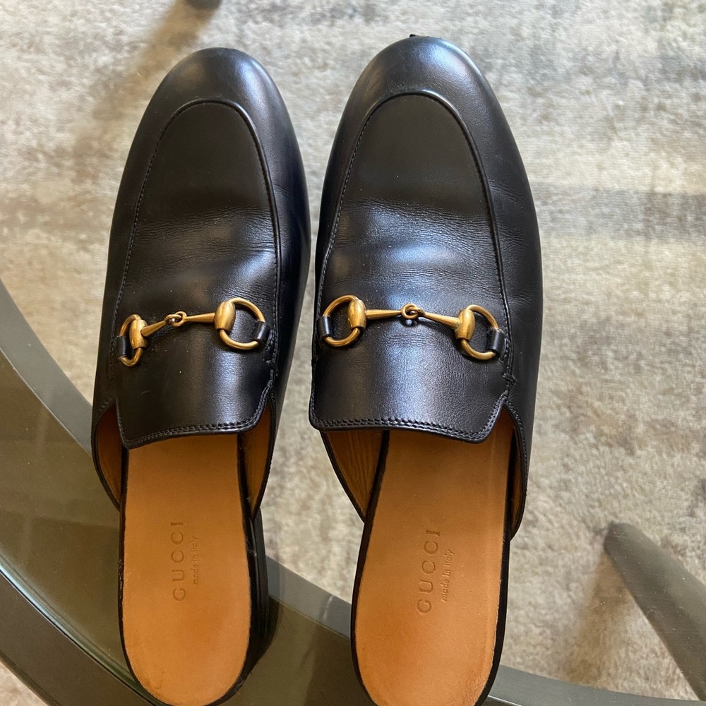 Gucci loafer slides size 38.5